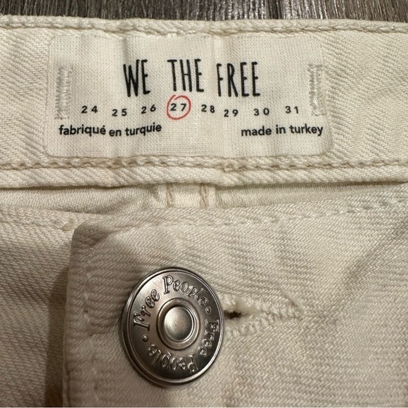 New NWOT We The Free People Mid Rise Jeans Ivory Sz 27 Raw Hem Edge Boho Button - Picture 3 of 10